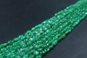 Cuentas de piedras preciosas sueltas de forma ovalada Lisa esmeralda de Zambia para hacer joyas - Product Image 4
