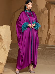 Robe de soirée ample de luxe AN11750, style vintage, violette, coupe trapèze, longueur cheville, pour l'Aïd et le Ramadan, ensemble 2 pièces : Abaya papillon + Cape à plumes - Product Image 4