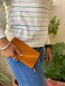 Billeteras de cuero cruzadas hechas a mano para mujer, Cartera de mano con diseño elegante, tarjeta ATM, multiusos, con cadena de mano - Product Image 5