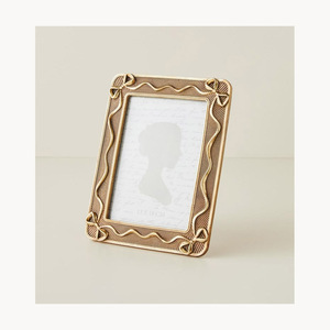 Marco de Fotos Metálico Premium, Diseño Elegante y Moderno, Marco Decorativo Personalizado, Novedad, Regalo para Bodas y Hogar - Product Image 6