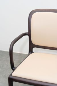 Chaise de salle à manger scandinave design, en bois massif, siège rembourré, mobilier moderne pour hôtel et appartement, OEM ODM PISANO - Product Image 1