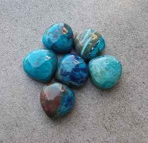 พลอยคริสโซคอลล่ารูปหัวใจธรรมชาติ สีฟ้า ขนาดเท่ากัน สำหรับทำเครื่องประดับ พลอยหลวม คริสตัลบำบัด - Product Image 1