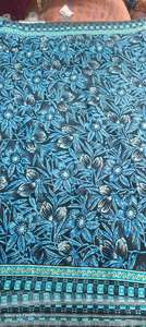 Vestido maxi casual de mujer con corte en A, cuello halter cruzado, sin mangas, bordado a cuadros, espalda descubierta, diseño fluido, ideal para fiestas de primavera y verano. - Product Image 3