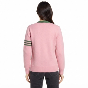Suéter Cárdigan Personalizado AKA, Color Rosa Verde Invernal, Cuello en V, Tejido Acrílico, Chenilla, Letras Griegas Bordadas, Logotipo, Cierre de Botones, Estilo Preppy - Product Image 4