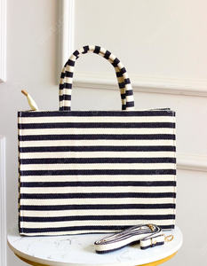 Bolso Tote Tejido a Rayas Multicolor Hecho a Mano, Bolso Textil Estructurado con Asa Superior, Bolso de Hombro con Correa Desmontable, Venta al por Mayor OEM - Product Image 1