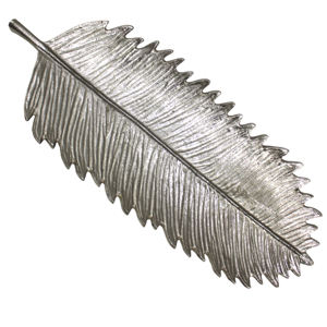 Bandeja de metal de lujo con forma de hoja de aluminio para exhibir vajilla y artículos de mesa en acabado dorado brillante y plateado brillante. - Product Image 3