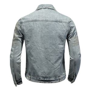 Veste décontractée pour homme en toile bleu clair respirante, coupe droite, col rabattu, style usé et déchiré, avec logo frontal et fermetures éclair, idéale pour l'automne - Product Image 3