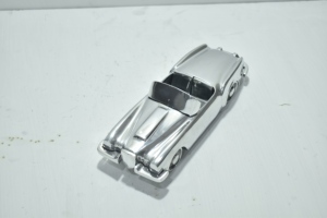 Oferta Especial en Modelo Decorativo Metálico de Auto Descapotable con Acabado Pulido y Construcción Duradera para Exhibición en Hogar, Oficina y Estantes - Product Image 6