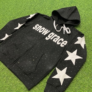 Sweat-shirt à capuche noir Snow Grace avec motif de points étoiles blancs, décontracté, unisexe, vêtement d'hiver, coupe classique - Product Image 3