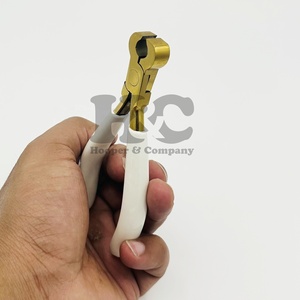 Coupe-extensions innovant en kératine pour extensions capillaires – Outil durable en acier inoxydable de haute qualité pour usage domestique - Product Image 5