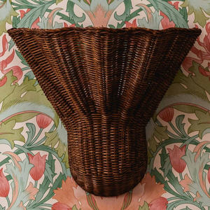 Cesta de Pared de Ratán Tejida a Mano en Forma de Cono Alto, Cesta Colgante Decorativa Rústica Moderna, Decoración de Pared Interior Hecha a Mano con Fibra Natural - Product Image 4