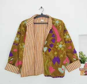 Chaqueta Boho Chic de Terciopelo Marrón Camel con Bordado Suzani y Vibrante Trabajo de Hilo Floral, Abrigo de Moda para Mujer Otoño Invierno - Product Image 2