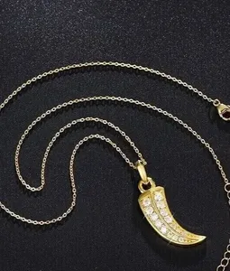 สร้อยคอจี้รูปเขาสัตว์เงินแท้ชุบทองคำ 18K ประดับด้วยเพชรโมอิสซาไนต์และจี้รูปฟันสัตว์ ของขวัญสุดหรูทันสมัย - Product Image 2