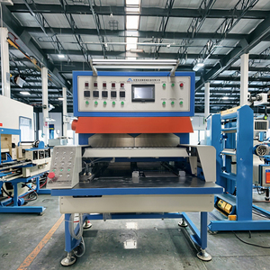 Equipo de Producción de Cubiertas de Sacapuntas de Goma Suave, Máquina de Fabricación de Papelería 3D de PVC Líquido con Apertura Automática del Molde - Product Image 1