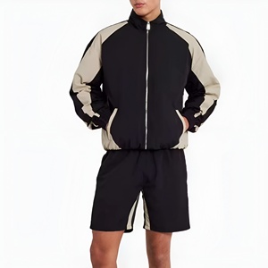 ชุดเสื้อแจ็คเก็ตกันลมแบบมีฮู้ดและกางเกงขาสั้นสำหรับผู้ชาย  ผ้าโพลีเอสเตอร์และไนลอน กันน้ำ เหมาะสำหรับฤดูหนาว สวมใส่สบายๆ  ขายส่ง - Product Image 1