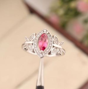 Anillo de Mariposa Vintage de Lujo para Mujer, en Plata de Ley Chapada en Oro de 14K, con Turmalina Rosa Natural de Corte Marquesa y Halo - Product Image 2