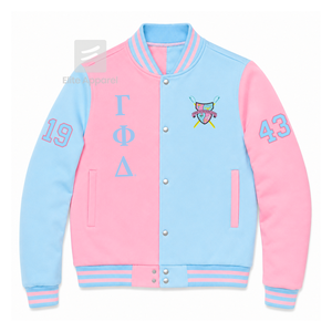 Chaqueta universitaria personalizada de la hermandad Gamma Phi Delta, azul cielo y rosa, manga larga, cuello con banda frontal, logotipo bordado, algodón. - Product Image 1
