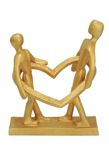 Estatua de Pareja de Aluminio Dorado Hecha a Mano – Escultura Abstracta de Corazón Romántico, Decoración Moderna para el Hogar, Idea de Regalo para Aniversario y Boda - Product Image 4