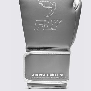 ถุงมือชกมวยหนังแท้คุณภาพสูง สายรัดป้องกันข้อมือ ถุงมือต่อสู้แบบ Fly Fighting ดีไซน์ใหม่ โลโก้สั่งทำได้ สีสันโดดเด่น - Product Image 6