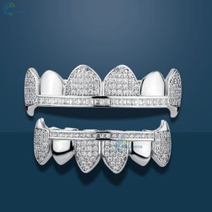 Grillz Hip Hop Iced Out avec diamants de laboratoire VVS1 en or blanc 10K, 6 dents supérieures et 6 dents inférieures - Product Image 1