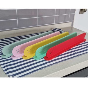 Protector de Silicona Antideslizante para Fregadero [ECOFRENDLY], Bloqueador de Agua para Áreas de Fregaderos de Cocina, Protector de Salpicaduras SmileGuard - Product Image 3