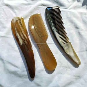Peine de cuerno de búfalo y buey hecho a mano de primera calidad, peine natural antiestático para el cuidado del cabello, para un peinado suave, a precio de mayoreo. - Product Image 6