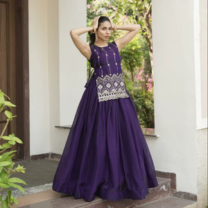 ชุดเลเฮนกาโชลีประดับลูกปัดแบบราชวงศ์ พร้อมเสื้อโคติสุดเก๋ – คอลเลกชันพิเศษสำหรับงานเทศกาลและงานแต่งงาน - Product Image 1