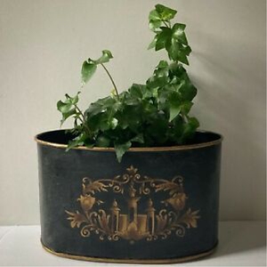 Maceta de Metal Negra Dorada Antigua, Elegante Macetero Ovalado con Filigrana, Contenedor Decorativo para Plantas de Interior, Artículos de Jardinería - Product Image 1