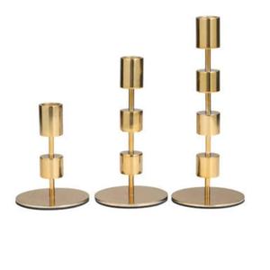 Porte-bougie décoratif de style royal pour mariage, dîner, fête, décoration de table, ensemble de 3 bougeoirs en métal - Product Image 1