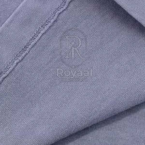 Camiseta de algodón 100% de corte holgado con estampado efecto desgastado para hombre, con logo personalizado, al mejor precio. - Product Image 3