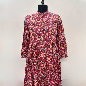 Robe décontractée mi-longue pour femme en coton tissé 100% uni, à manches courtes, taille empire, style babydoll, coupe ample et fonctionnelle à col en V oversize - Product Image 1