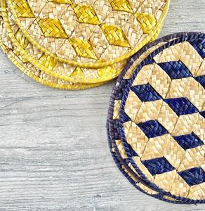 Juego de Posavasos de Ratán Coloridos, Ideal para Servir Té y Café, Regalo para Invitados y Decoración de Mesa - Product Image 3