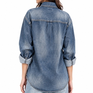 Haut en jean décontracté pour femme, style premium, boutonné sur le devant, manches longues, poches poitrine, col plié, poignets retroussés, coupe décontractée - Product Image 2