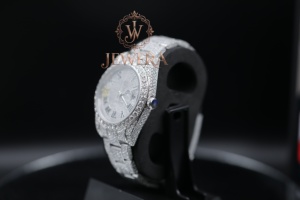 Reloj de Lujo de Acero Inoxidable con Diamantes de Moissanita en Oferta, Ideal para Eventos Formales, Uso Profesional y Regalos Premium - Product Image 2