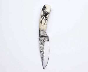 Cuchillo de cocina artesanal de acero grabado con mango de hueso, herramienta de exhibición - Product Image 4