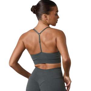 Soutien-gorge de sport rembourré à maintien moyen sans coutures avec logo personnalisé, bretelles spaghetti, séchage rapide, écologique et respirant pour femme - Product Image 5