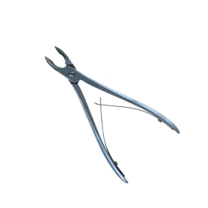 ที่ตัดหนังกำพร้าสแตนเลสอย่างดี พร้อมด้ามจับสปริง ใช้งานได้อย่างแม่นยำสำหรับทำเล็บมือและเล็บเท้า เหมาะสำหรับใช้ในร้านเสริมสวย - Product Image 4