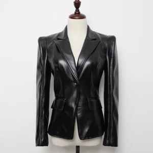 Blazer en cuir classique pour femme : Durabilité intemporelle, élégance raffinée, finition mate et brillante - Product Image 1
