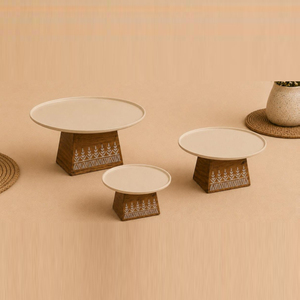 Ensemble de plateaux de service de luxe sur supports en bois cintrés avec détails en os incrusté, décoration et service haut de gamme pour hôtels (vente en gros) - Product Image 3
