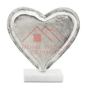 Metal <b>Heart</b> Shape Sculpture for Table <b>Top</b> Decorative / 2022 Wholesale Prices New Abstract Sculpture for Table <b>Top</b> Best Seller - Product Image 3