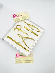 Outils de soin des ongles personnels : Pince à cuticules en plasma doré, Repousse-cuticules en acier inoxydable, Petit ciseau à ongles avec ciseaux à ressort pour manucure. - Product Image 3