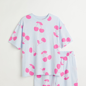 ชุดนอนผู้หญิงสองชิ้น เนื้อผ้านุ่ม ระบายอากาศดี เสื้อคอกลมพิมพ์ลาย กางเกงเอวยางยืด สำหรับใส่ที่บ้านและนอนหลับ - Product Image 6