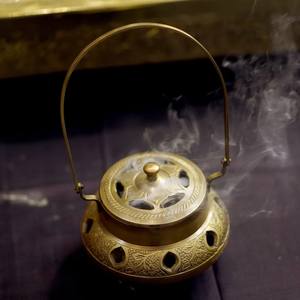 Dhupdaan en laiton antique - Product Image 2