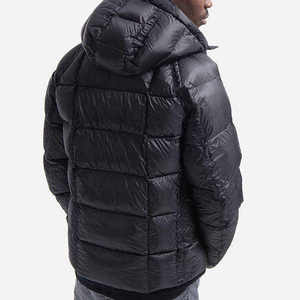Chaqueta Acolchada con Capucha para Hombre, Negra, Cortavientos, Relleno de Poliéster, Cierre de Cremallera, Corte Regular, Color Sólido, Estilo Casual de Invierno - Product Image 6