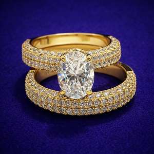 Bague de fiançailles ovale en moissanite en or jaune 14 carats sur argent sterling avec bande pavée de diamants, ensemble de mariage - Product Image 3