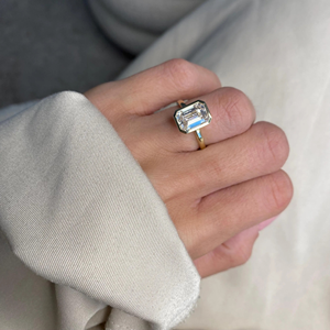 Bague de fiançailles et de mariage en or jaune 14 carats avec diamant de laboratoire taille émeraude 3 carats, cadeau de fête, bijoux - Product Image 4