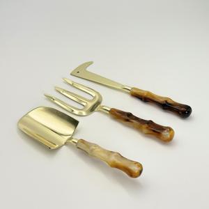 Ensemble d'outils de jardin robustes de 3 pièces avec lame en acier inoxydable de haute qualité avec finition plaquée or et manche en résine au prix le plus bas - Product Image 4