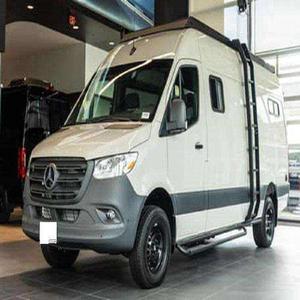 Mercedes-Benz Sprinter 3500 d'occasion, fourgonnette pour passagers, boîte manuelle, conduite à gauche, intérieur foncé, moteur turbo, sièges en cuir, pneus R21 - Product Image 5