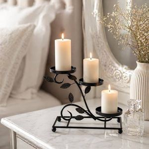 Candelabro de Hierro Negro Hecho a Mano con Diseño de Hoja, Personalizable con Impresión UV, para Decoración del Hogar, Marca Unicorn Handicraft - Product Image 1