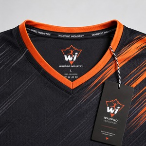 Tenue de football personnalisée, maillot et short de football haut de gamme, tissu extensible doux pour les matchs de compétition en extérieur - Product Image 6